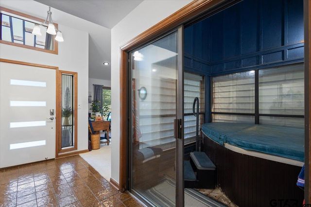 1124 W Fairway Drive West, Hideaway, TX 75771