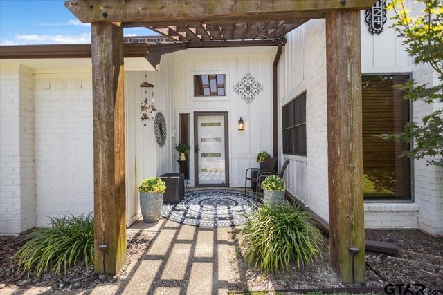 1124 W Fairway Drive West, Hideaway, TX 75771