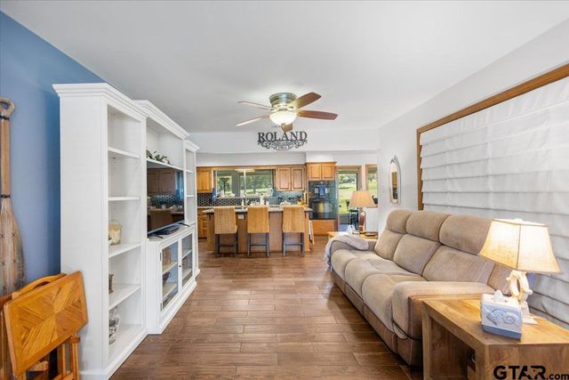 1124 W Fairway Drive West, Hideaway, TX 75771