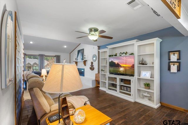 1124 W Fairway Drive West, Hideaway, TX 75771