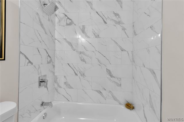 262 Vicksburg Avenue, Tonawanda, NY 14150