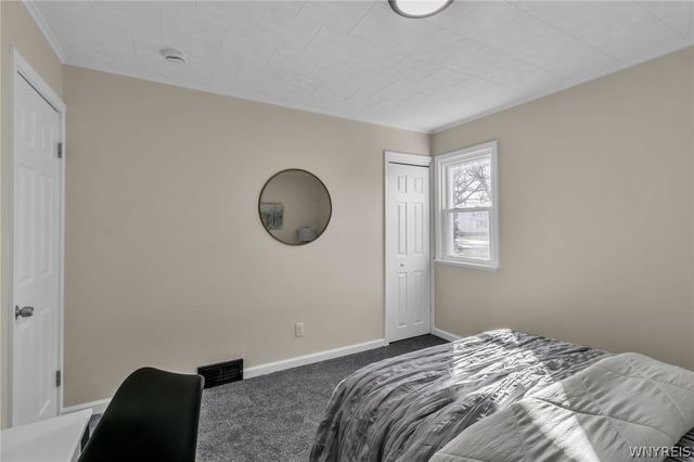 262 Vicksburg Avenue, Tonawanda, NY 14150