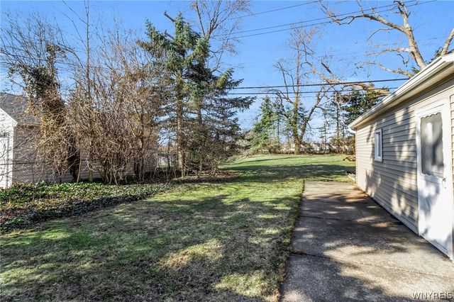 262 Vicksburg Avenue, Tonawanda, NY 14150