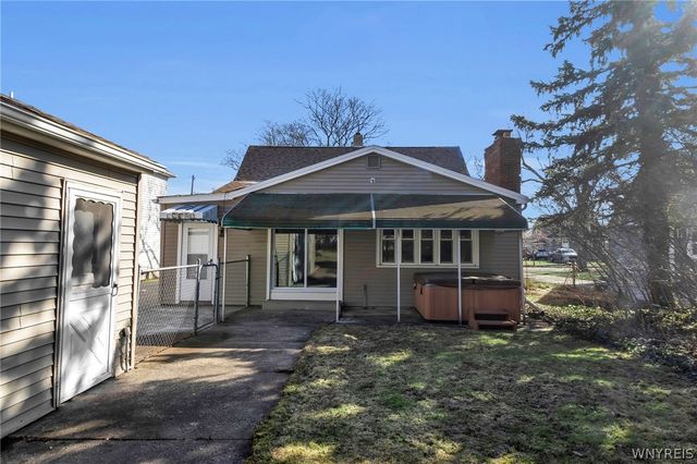 262 Vicksburg Avenue, Tonawanda, NY 14150