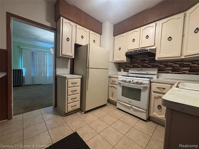 3237 Calvert Street, Detroit, MI 48206