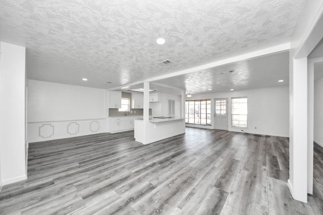 8011 La Roche Lane, Houston, TX 77036