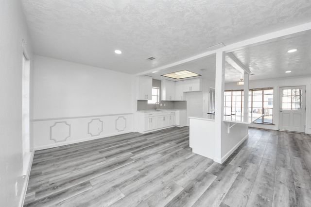 8011 La Roche Lane, Houston, TX 77036