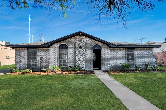 8011 La Roche Lane, Houston, TX 77036