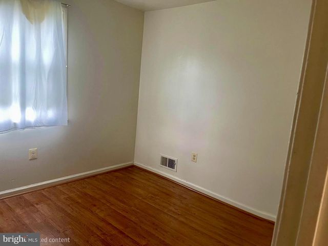 2200 OAKTREE LN, Temple Hills, MD 20748