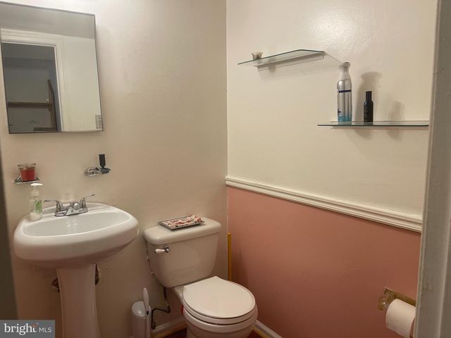 2200 OAKTREE LN, Temple Hills, MD 20748
