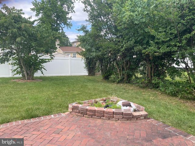 2200 OAKTREE LN, Temple Hills, MD 20748