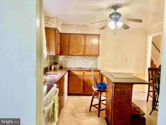 2200 OAKTREE LN, Temple Hills, MD 20748