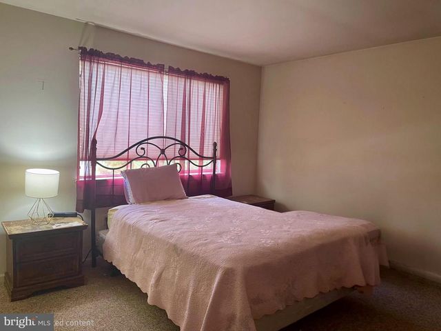 2200 OAKTREE LN, Temple Hills, MD 20748