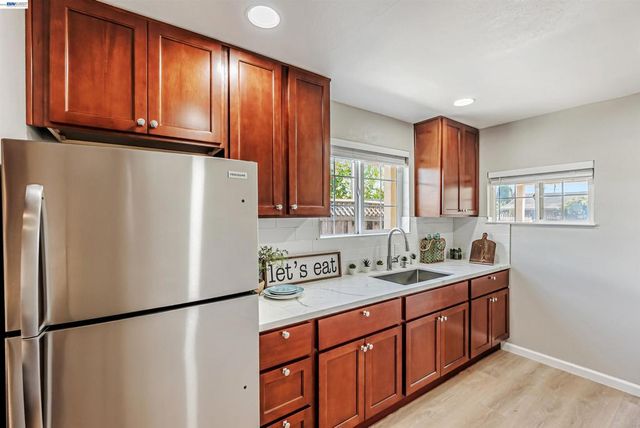 1111 Stonington Ave, San Pablo, CA 94806