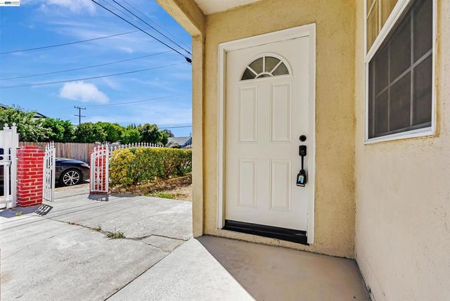 1111 Stonington Ave, San Pablo, CA 94806