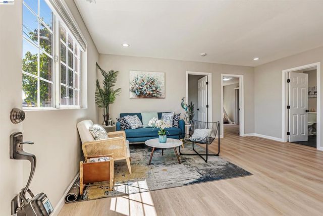 1111 Stonington Ave, San Pablo, CA 94806