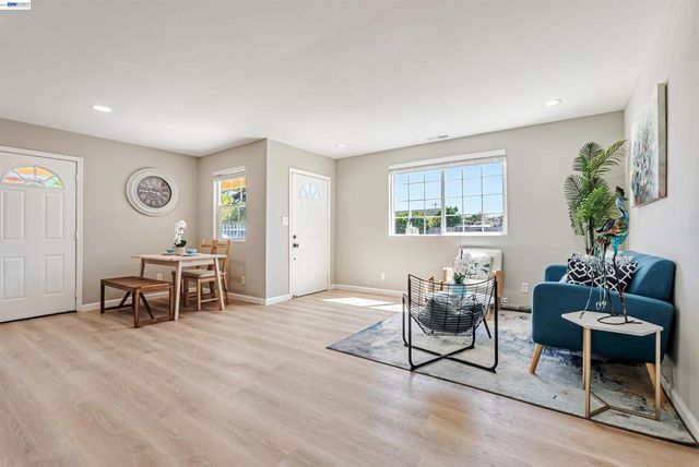 1111 Stonington Ave, San Pablo, CA 94806