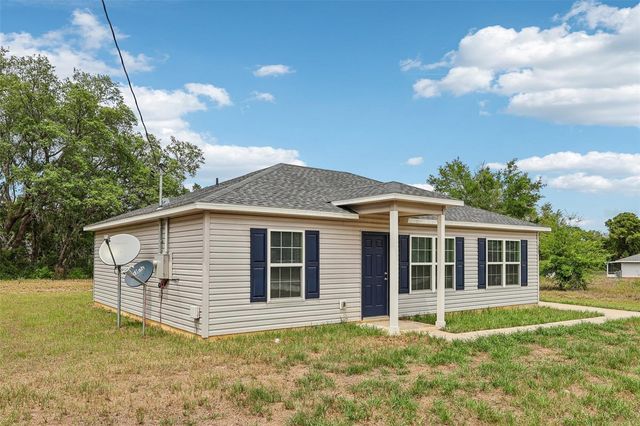 223 MALAUKA ROAD, Ocklawaha, FL 32179