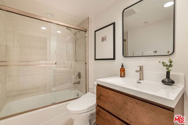 1878 Greenfield Avenue PH1, Los Angeles, CA 90025