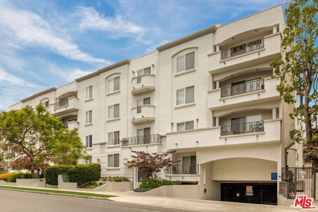 1878 Greenfield Avenue PH1, Los Angeles, CA 90025