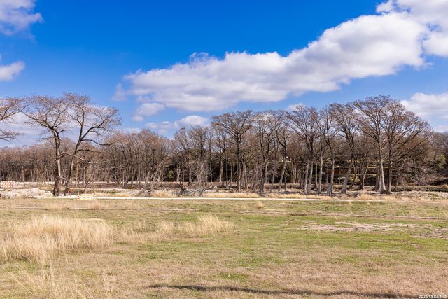 2106 Waterfront Dr, Kerrville, TX 78028