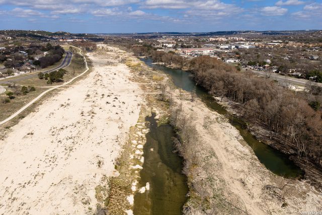 2106 Waterfront Dr, Kerrville, TX 78028