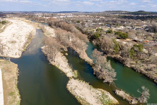 2106 Waterfront Dr, Kerrville, TX 78028