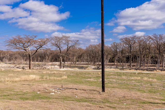 2106 Waterfront Dr, Kerrville, TX 78028