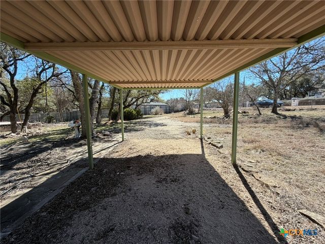 618 W Clark Street, Canyon Lake, TX 78133