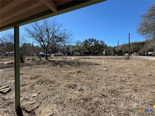 618 W Clark Street, Canyon Lake, TX 78133