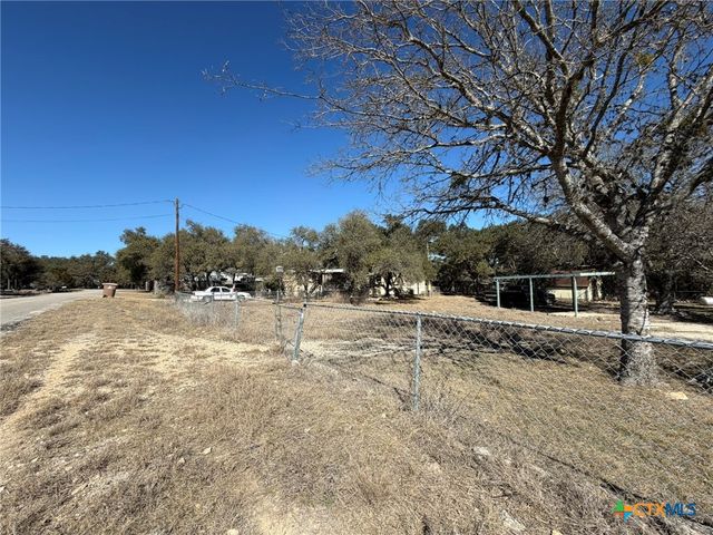 618 W Clark Street, Canyon Lake, TX 78133