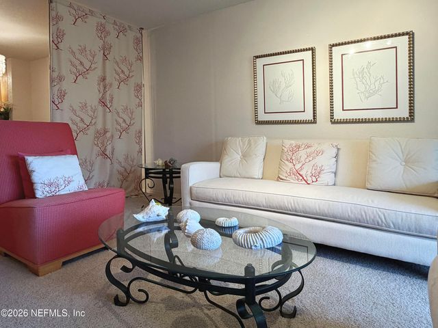 11 11 ARBOR CLUB Drive 214, Palm Valley, FL 32082