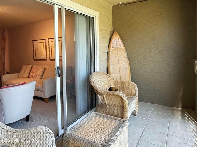 11 11 ARBOR CLUB Drive 214, Palm Valley, FL 32082