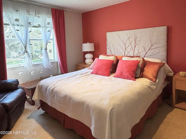 11 11 ARBOR CLUB Drive 214, Palm Valley, FL 32082