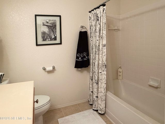 11 11 ARBOR CLUB Drive 214, Palm Valley, FL 32082