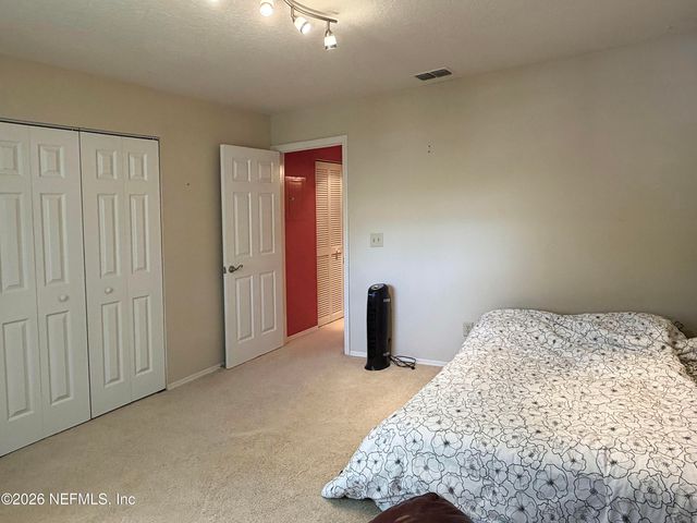 11 11 ARBOR CLUB Drive 214, Palm Valley, FL 32082