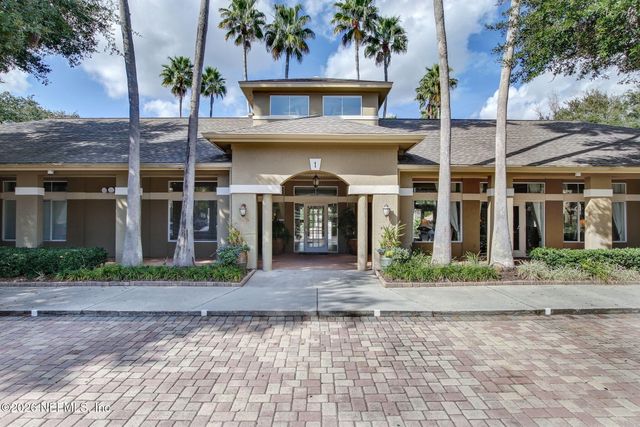 11 11 ARBOR CLUB Drive 214, Palm Valley, FL 32082