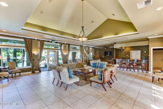 11 11 ARBOR CLUB Drive 214, Palm Valley, FL 32082