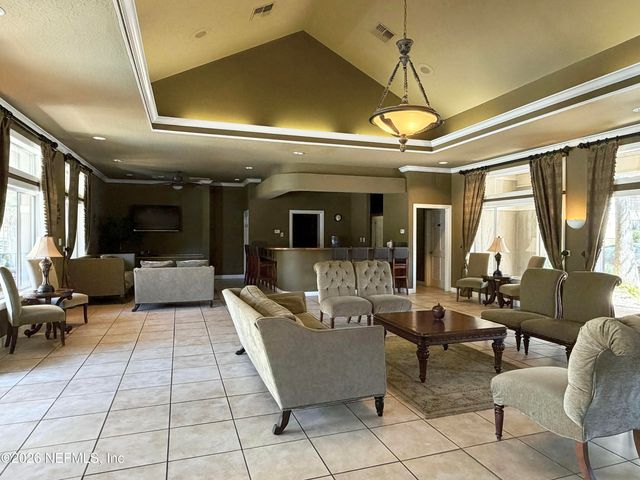 11 11 ARBOR CLUB Drive 214, Palm Valley, FL 32082