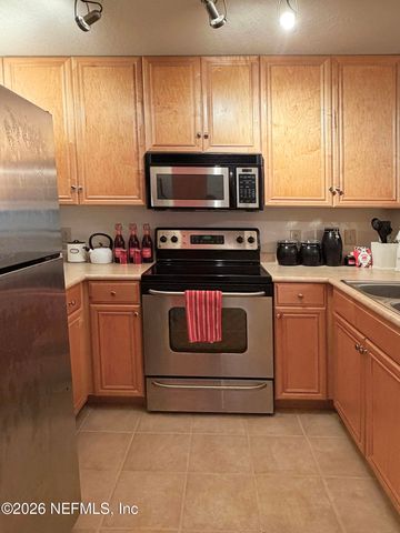 11 11 ARBOR CLUB Drive 214, Palm Valley, FL 32082