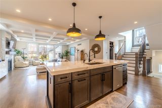 2135 Manchester Road, Birmingham, MI 48009