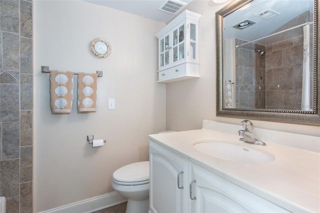 15 TURNER STREET 4, Clearwater, FL 33756