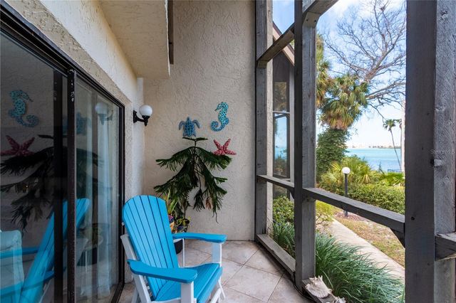 15 TURNER STREET 4, Clearwater, FL 33756