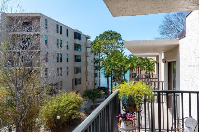 15 TURNER STREET 4, Clearwater, FL 33756