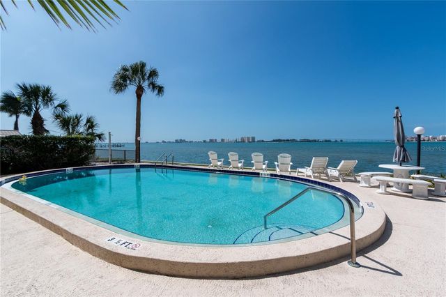 15 TURNER STREET 4, Clearwater, FL 33756