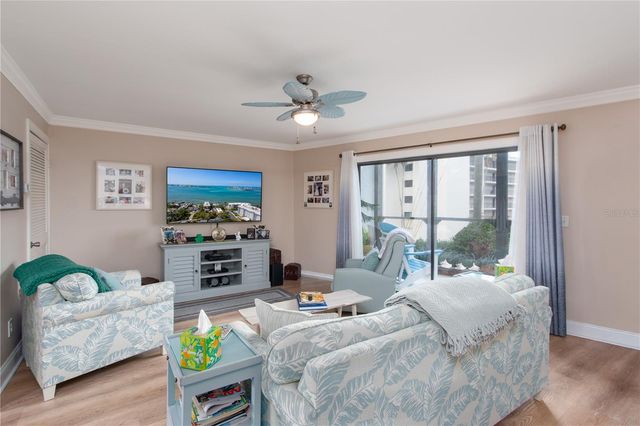 15 TURNER STREET 4, Clearwater, FL 33756