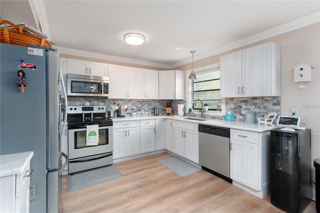 15 TURNER STREET 4, Clearwater, FL 33756