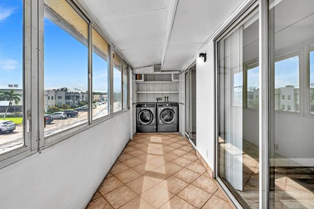 365 Flanders H, Delray Beach, FL 33484