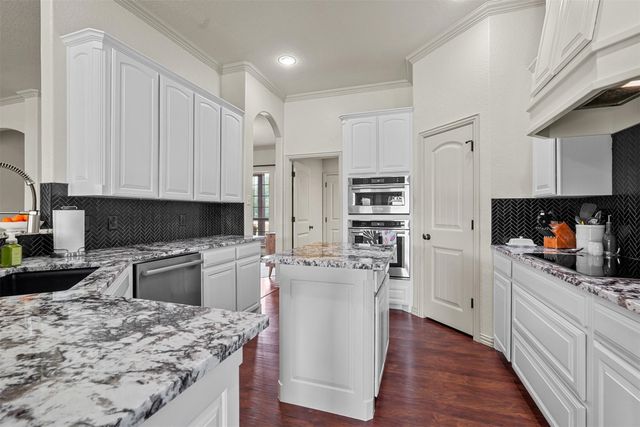 120 Kristin Drive, Aledo, TX 76008