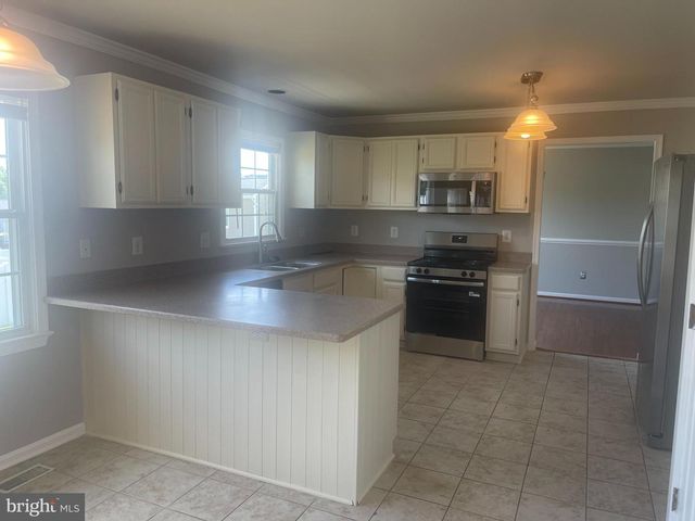 3 CROSS CUT LN, Fredericksburg, VA 22405